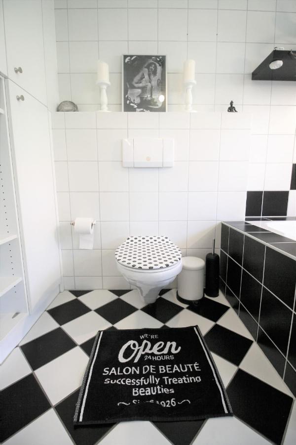 Zentrale Ferienwohnung „Treibholz“ Im Sonnenblumenhaus Flensburg Exteriör bild