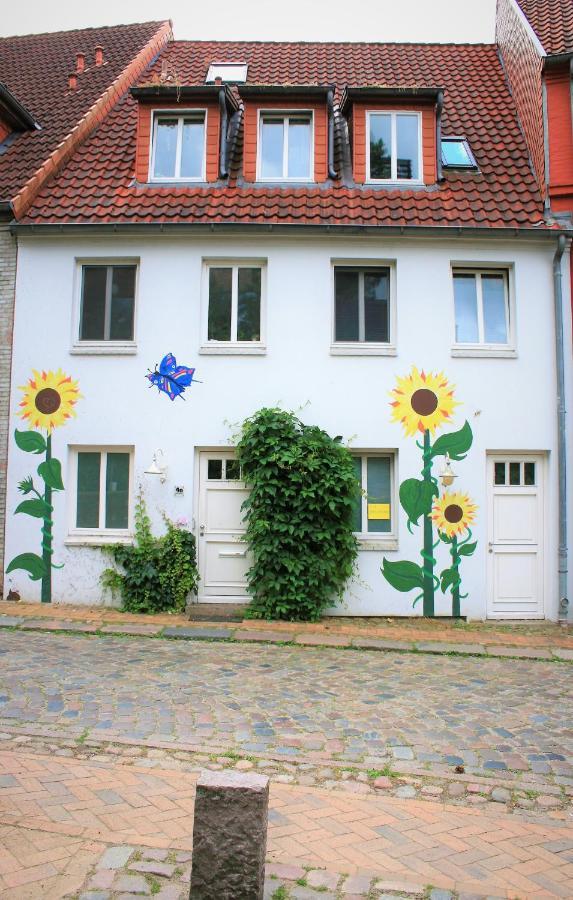 Zentrale Ferienwohnung „Treibholz“ Im Sonnenblumenhaus Flensburg Exteriör bild
