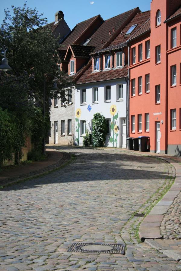 Zentrale Ferienwohnung „Treibholz“ Im Sonnenblumenhaus Flensburg Exteriör bild